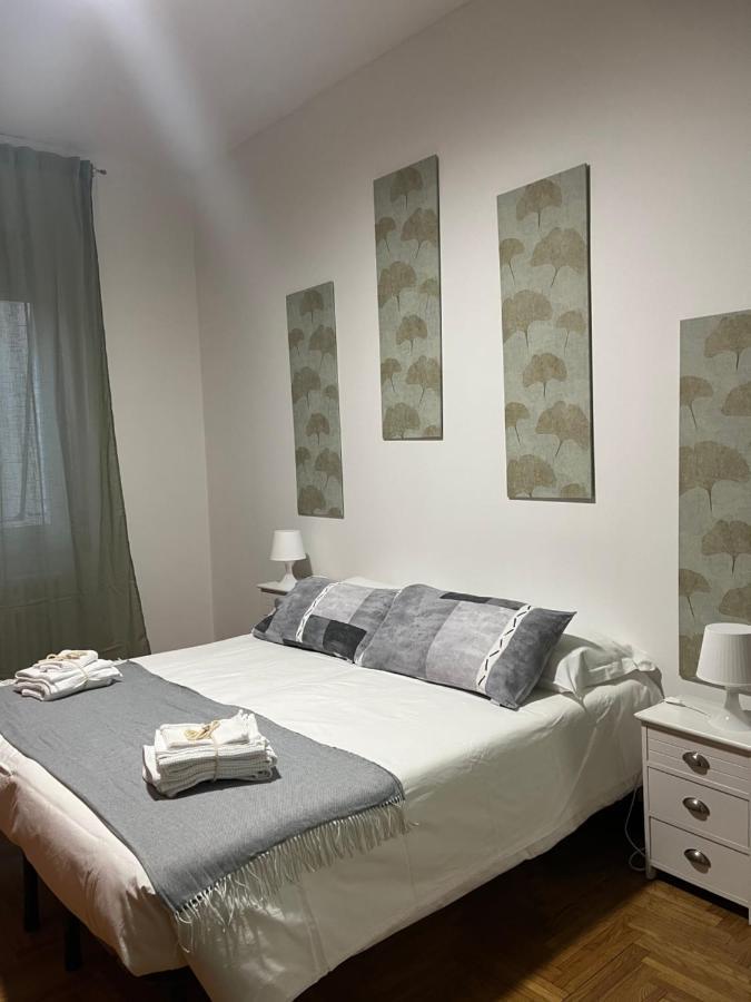 Ampio Bilocale A Milano Apartamento Exterior foto